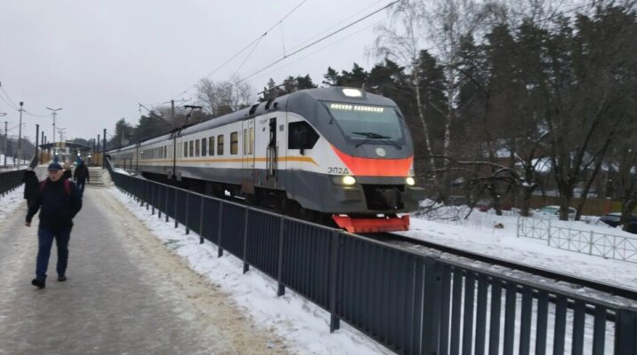 На пл. Кратово проведен профилактический рейд по безопасности на железной дороге Новости Раменское 