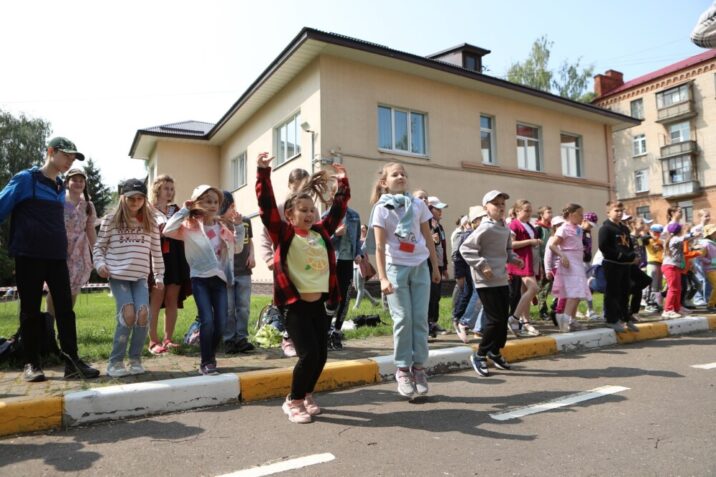 Открытие летней образовательной программы Art-лето состоялось в Центре развития творчества детей и юношества Новости Раменское 